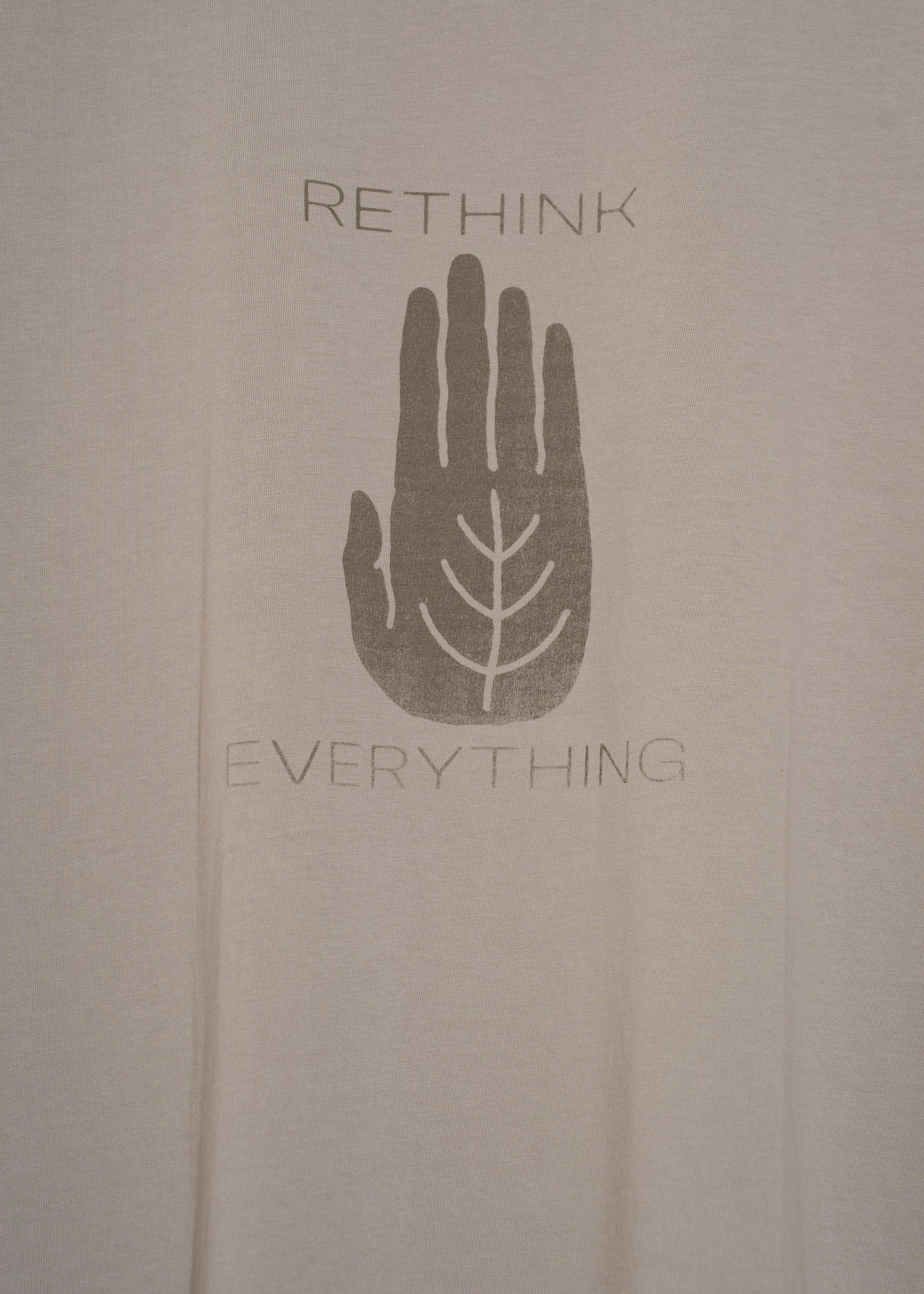 TIMELESS GRAPHIC CREW TEE