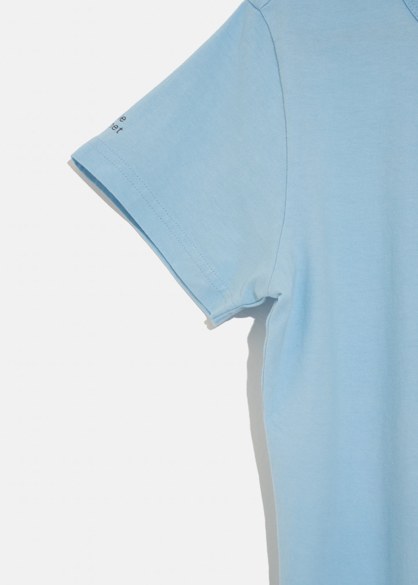 TIMELESS GRAPHIC TEE